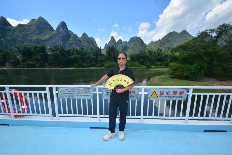 沙漠海的第四张照片--佛山相亲服务中心