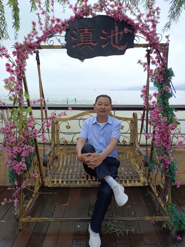 奋斗的第一张照片--佛山相亲服务中心