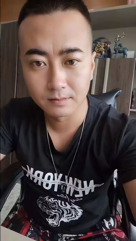 Luck耀的第一张照片--佛山相亲服务中心