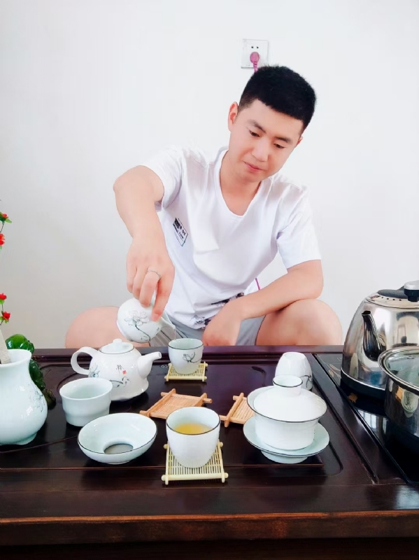 日月的第一张照片--佛山相亲服务中心