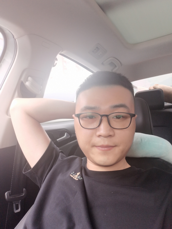 JingY的第一张照片--佛山相亲服务中心