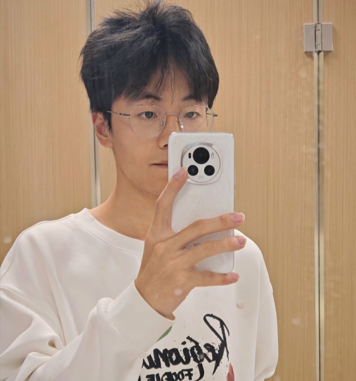 张浩博的第四张照片--佛山相亲服务中心