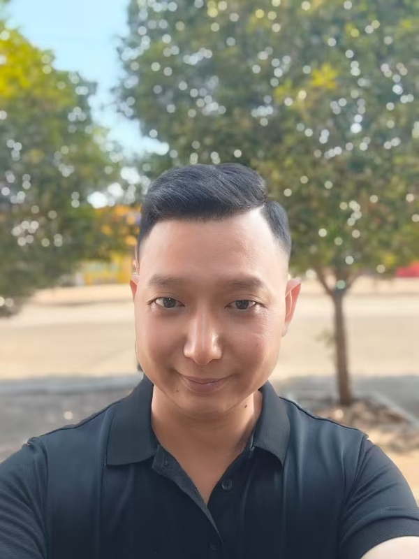 巷子里的猫的第一张照片--佛山相亲服务中心