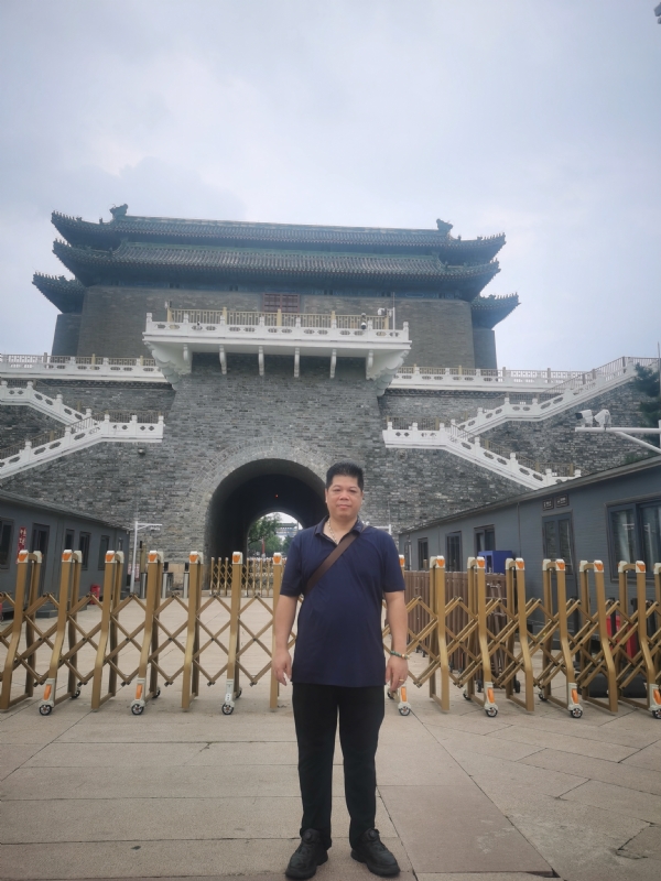 伟哥的第一张照片--佛山相亲服务中心