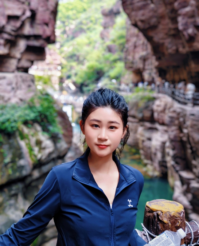 小S的第二张照片--佛山相亲服务中心